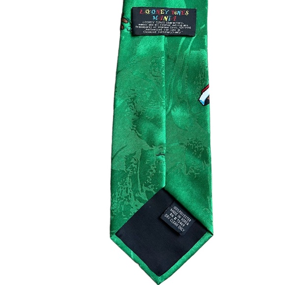 Looney Toons Christmas Tie - Picture 7 of 7